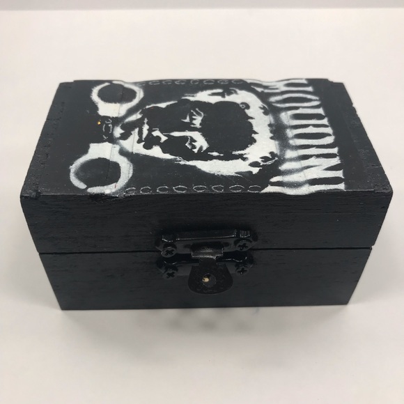 Harry Houdini Magician inspired distressed graffiti Rocker Box Mini - Picture 5 of 12